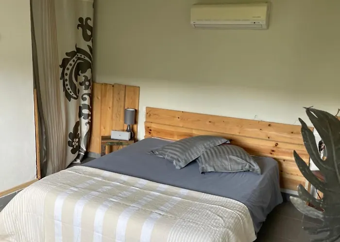 T2 Entre Et Montagnes * Porto-Vecchio (Corsica)